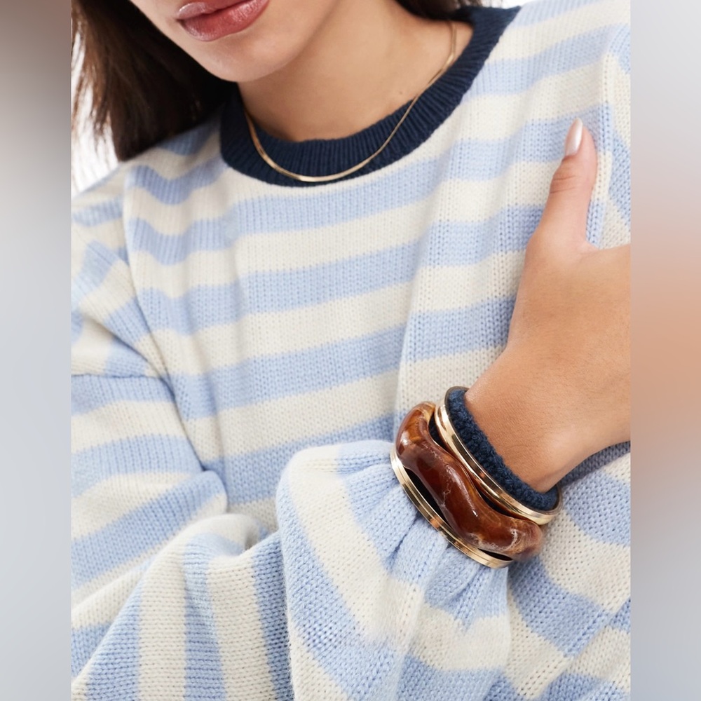 ASOS Design Knitted Sweater in Blue and Cream Stripe Balloon-Sleeve NWOT Size:XS - Picture 3 of 9